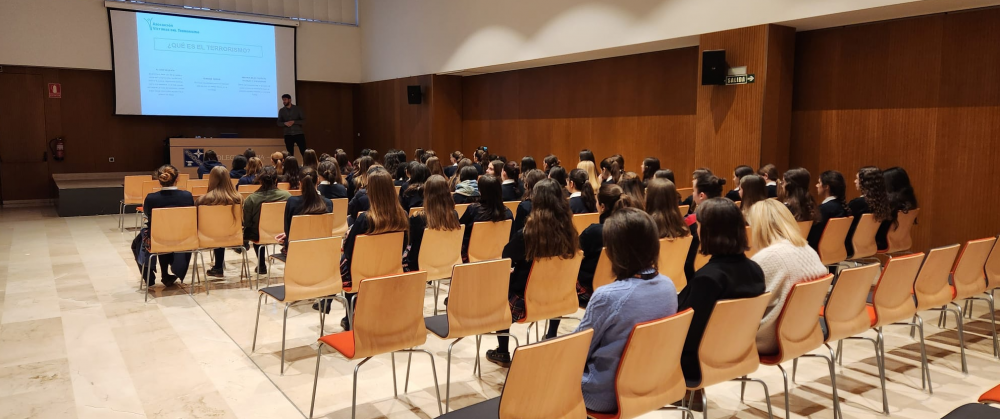 Charla de concienciación en el colegio Irabiaizaga de Navarra