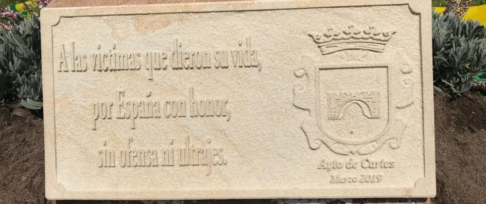 El delegado de la AVT en La Rioja recibe la Gran Cruz de Caballero de Santiago