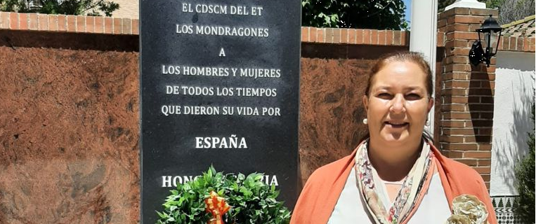 La AVT asiste en Granada a la inauguración de un monumento a los caídos por la Patria