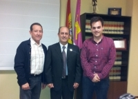 El delegado de la AVT en Toledo se reúne con el alcalde de Mocejón 