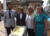 Ángeles Pedraza en la inauguración de un monumento a las víctimas del terrorismo en Brunete