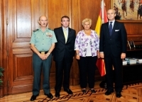 Ángeles Pedraza se reúne con el director general de la Guardia Civil Arsenio Fernández de Mesa