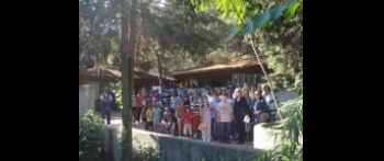 Medio centenar de asociados disfrutan de una jornada de ocio terapéutico en el Zoo