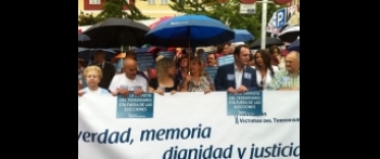 La AVT, en la concentración de Madrid, muestra su rechazo a Bildu y su participación el 22M
